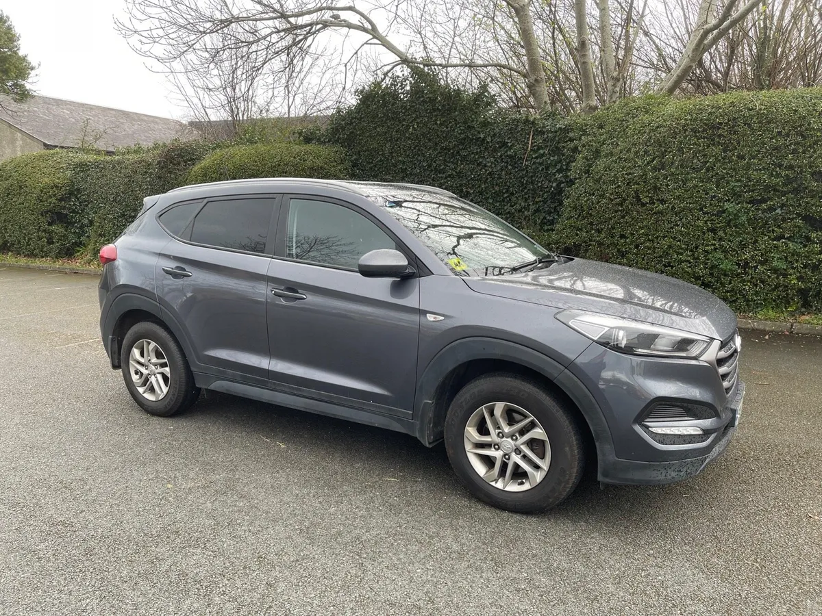 2016 Hyundai Tucson Commercial - Image 1