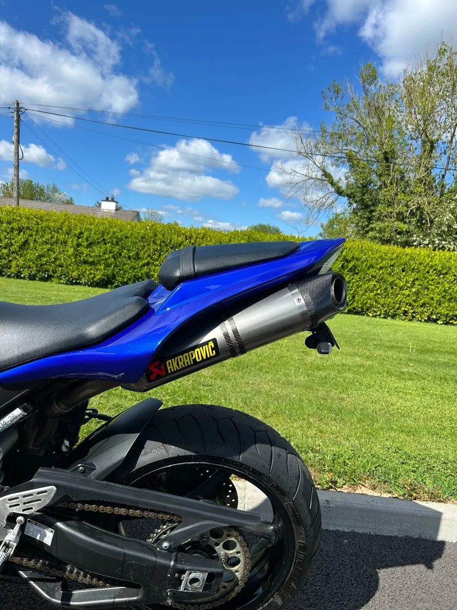 Yamaha R1 - Image 3