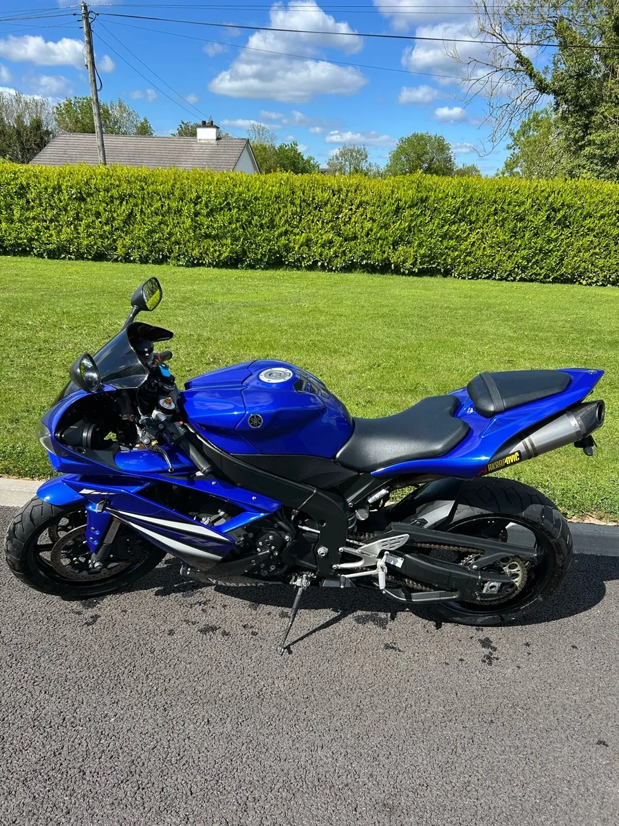 Yamaha R1 - Image 4