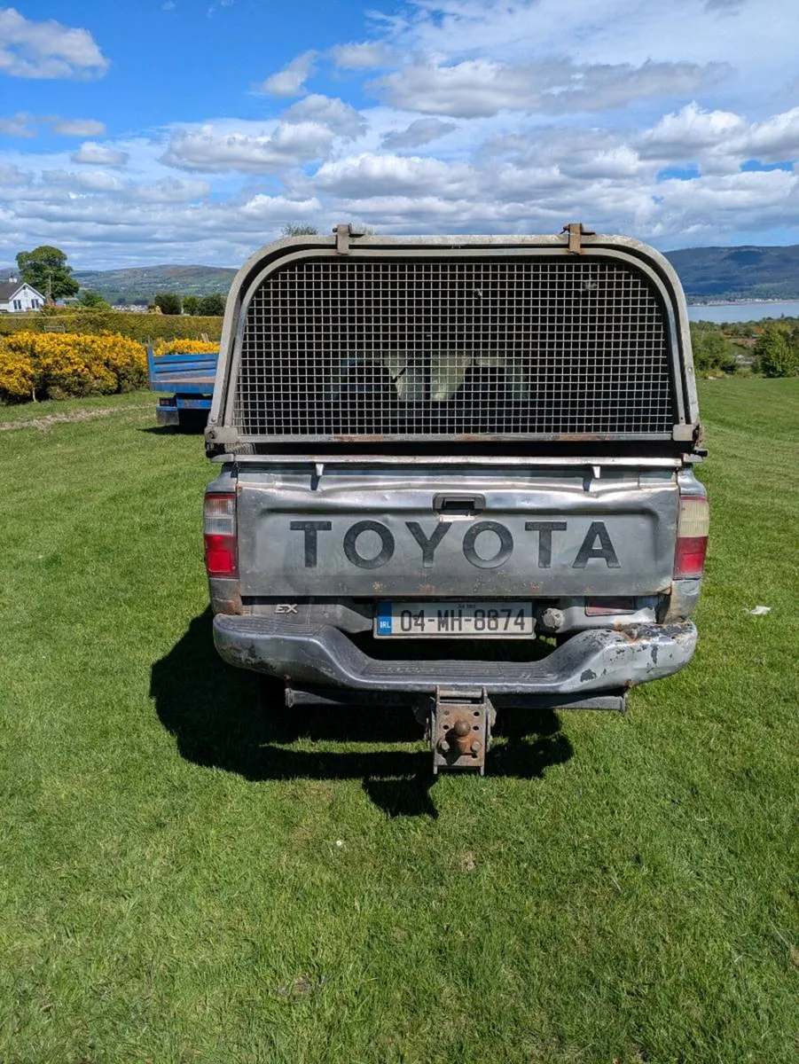 Toyota hilux - Image 3