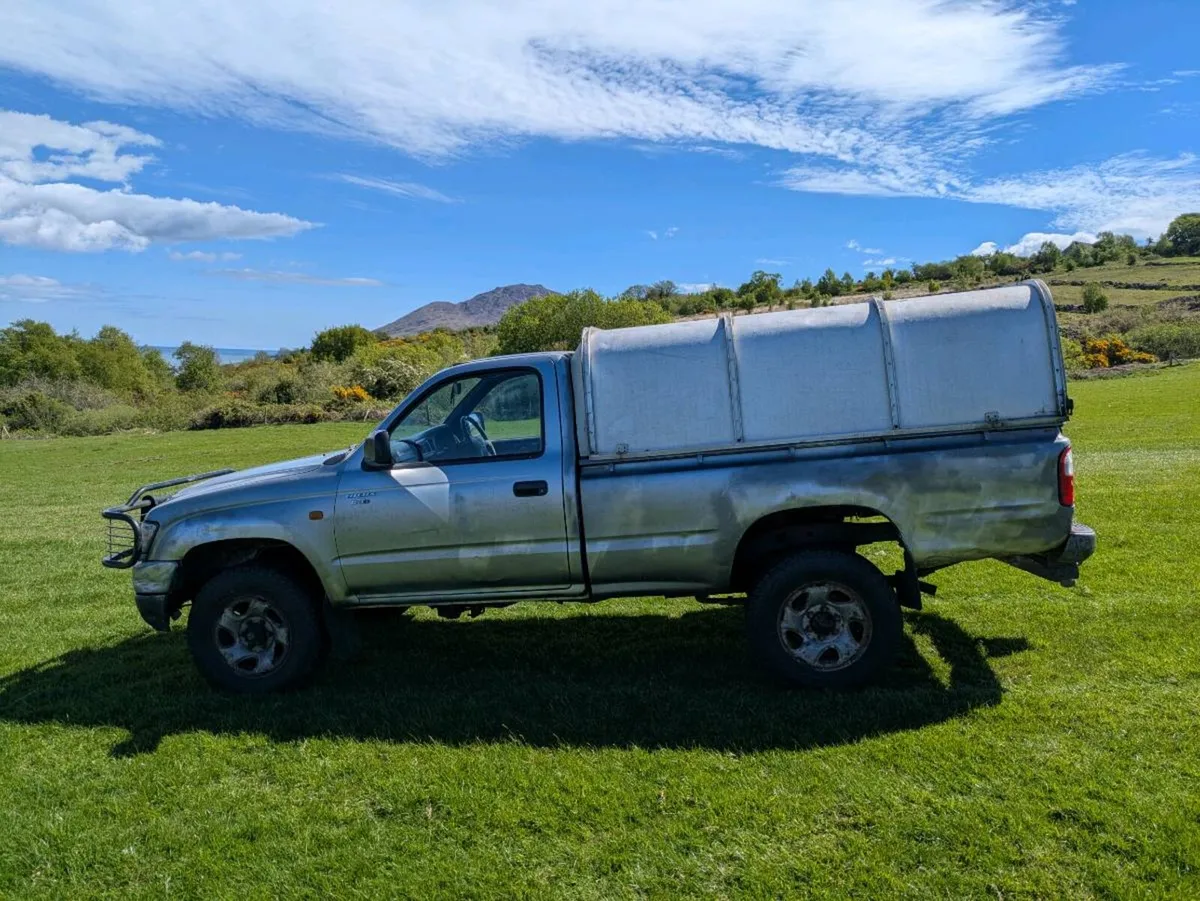 Toyota hilux - Image 4