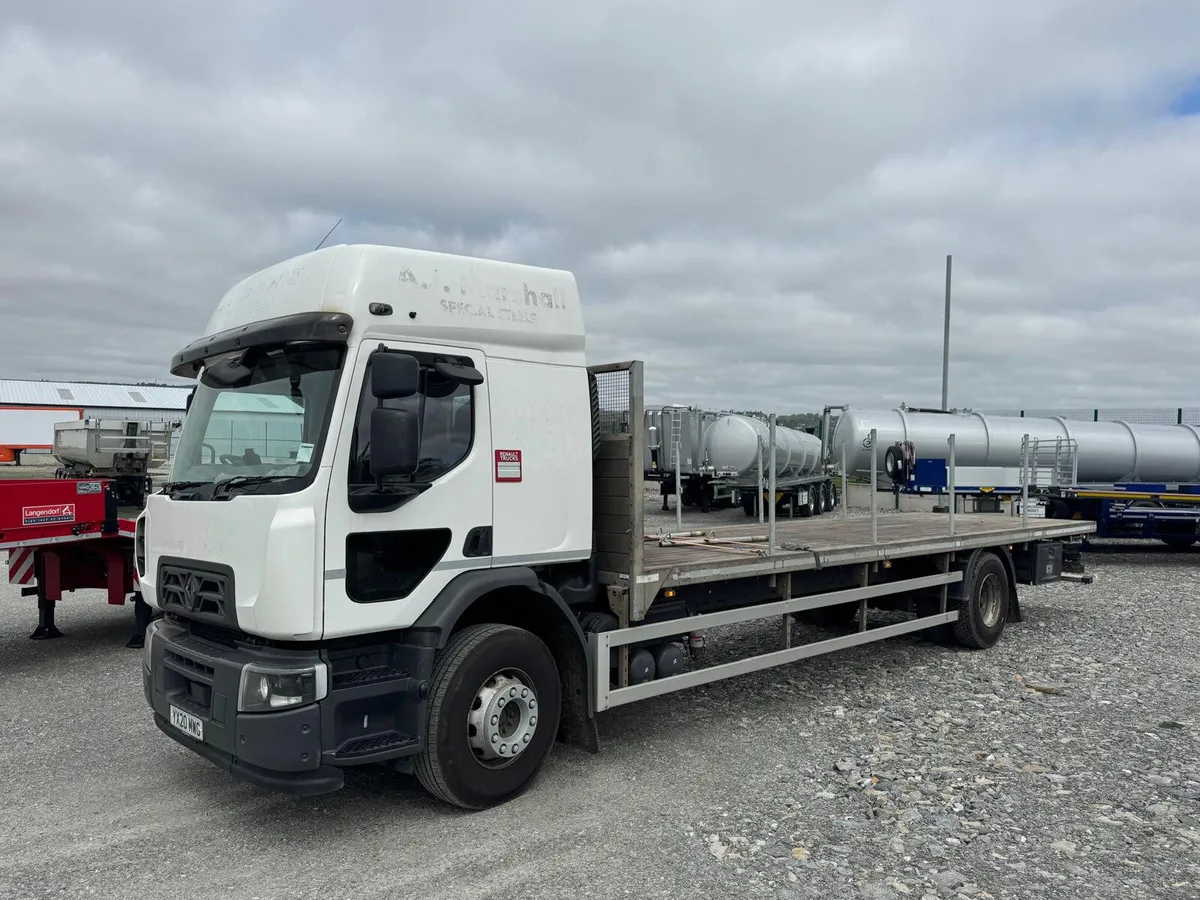 Renault C Range flat bed - Image 1