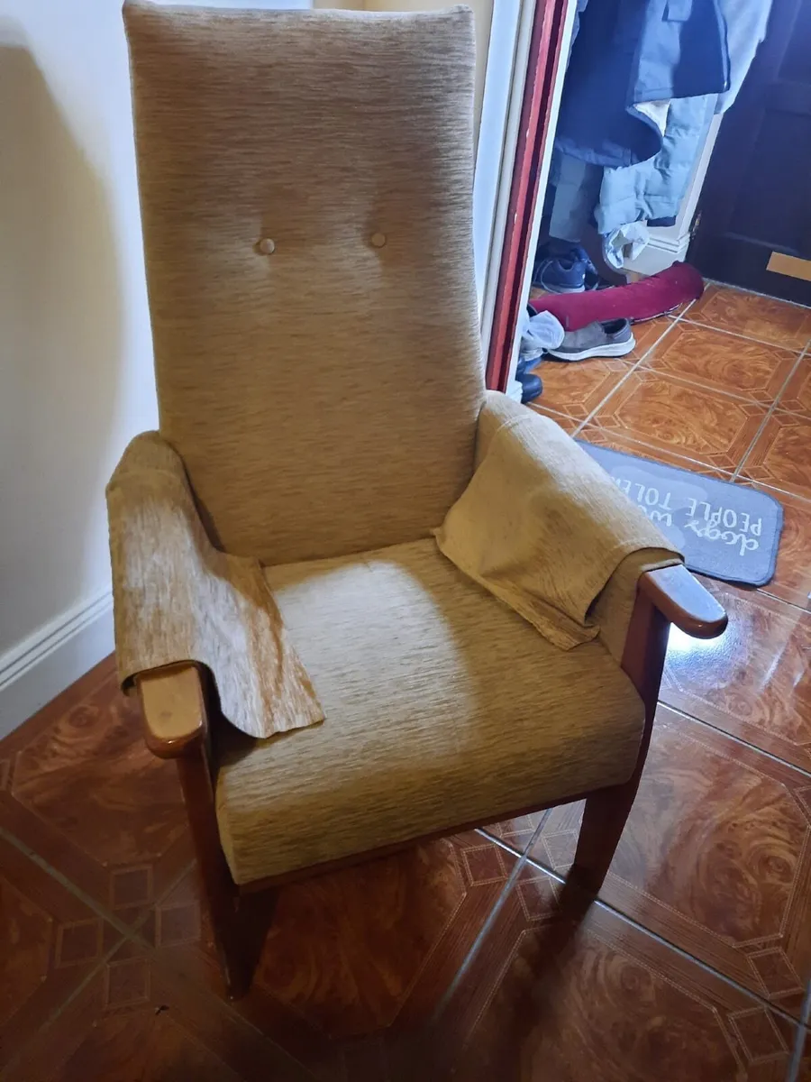Orthopaedic armchair - Image 1