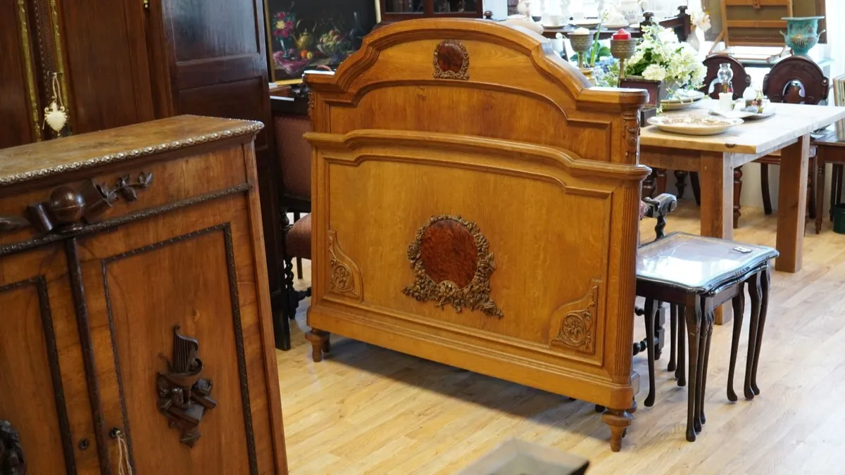 Antique French Oak Bedroom Suite - Image 2