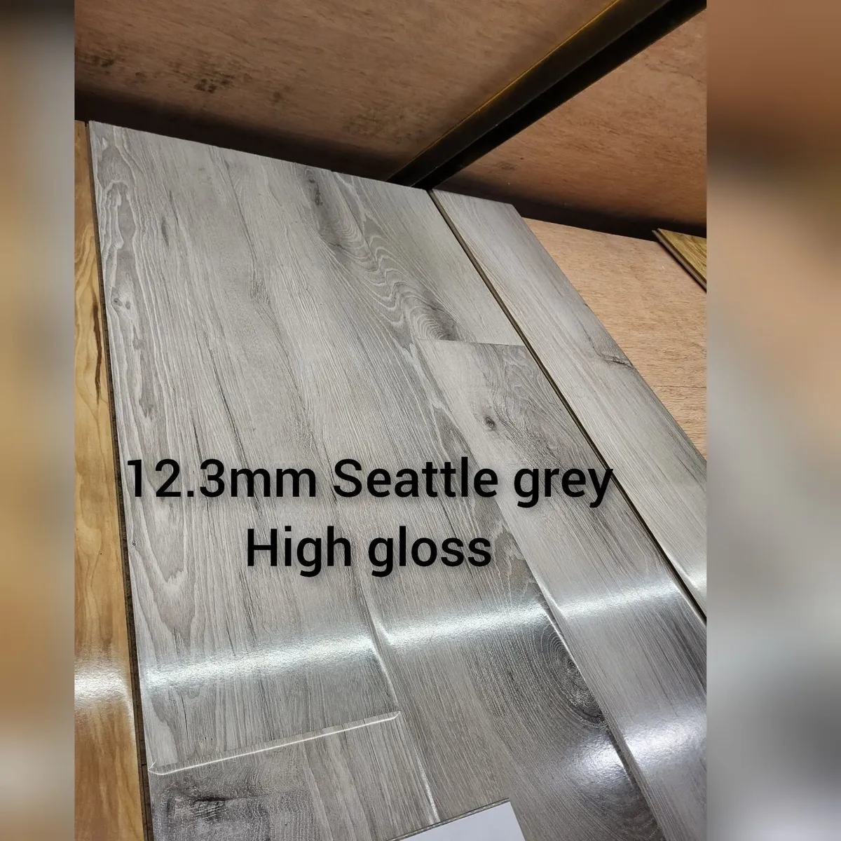 High gloss 12mm grey laminated flooring - Image 4