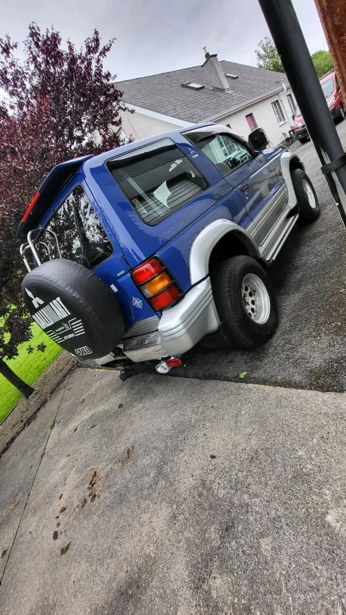 Mitsubishi pajero fieldmaster - Image 1
