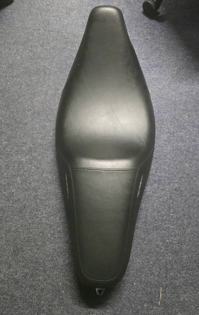 Harley Davidson Badlander Seat for touring models - Image 1
