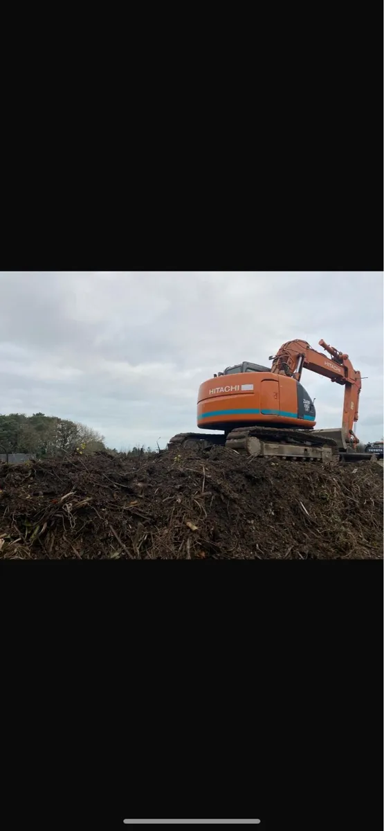 Hitachi zx135 pump gone - Image 2
