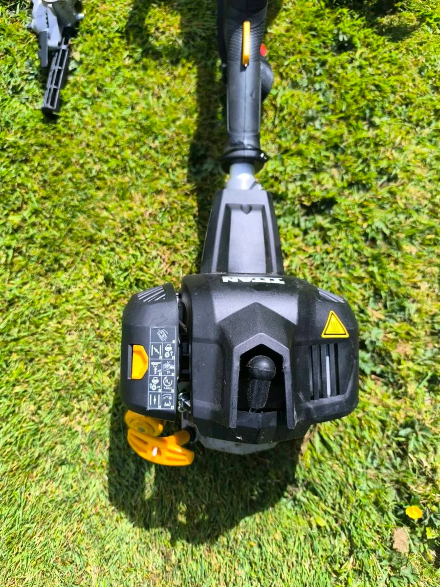 Titan strimmer and hedge cutter - Image 2