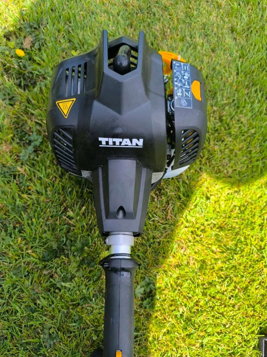 Titan strimmer and hedge cutter - Image 1
