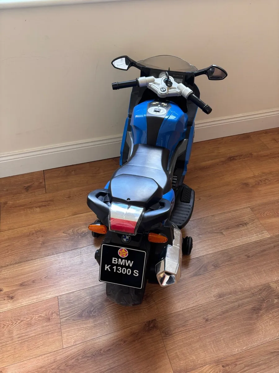 BMW K1300S Kids Electric Motorbike - Image 4