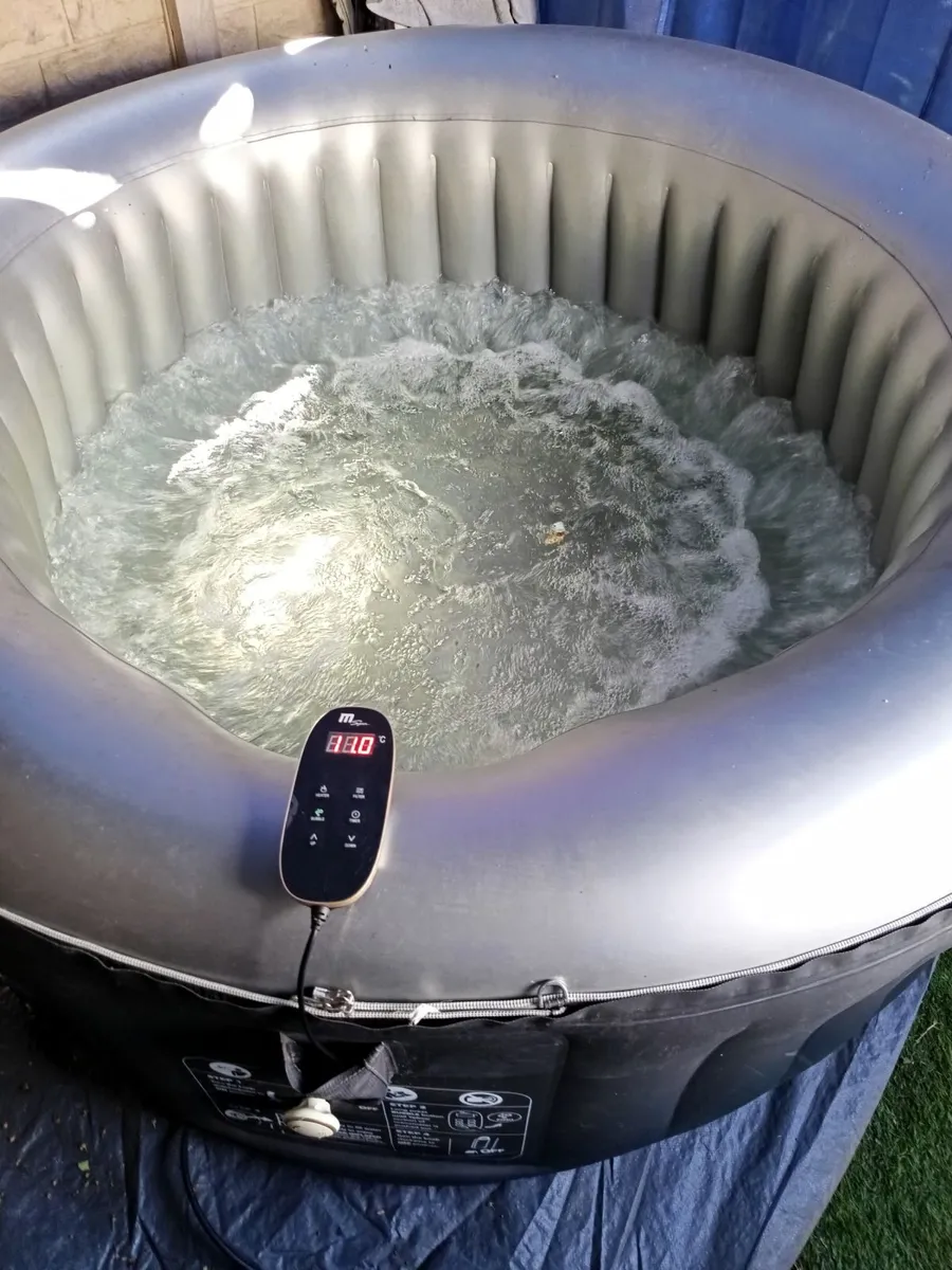 Jacuzzi - Image 2