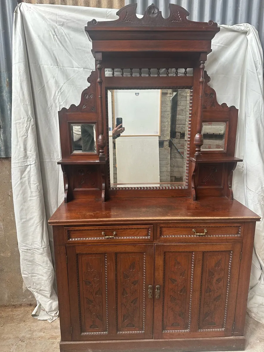 Antique dresser - Image 1