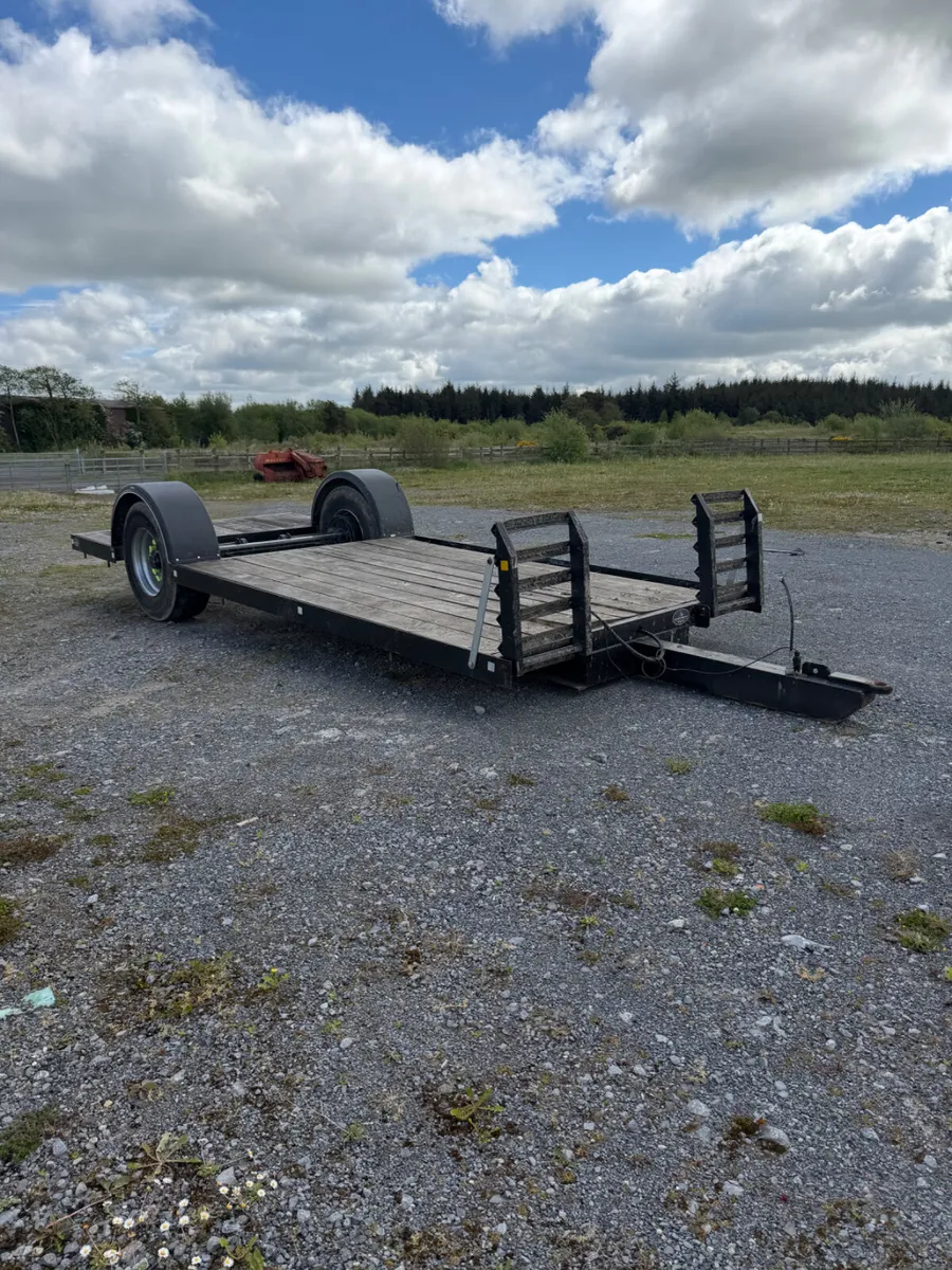 Low loader - Image 1