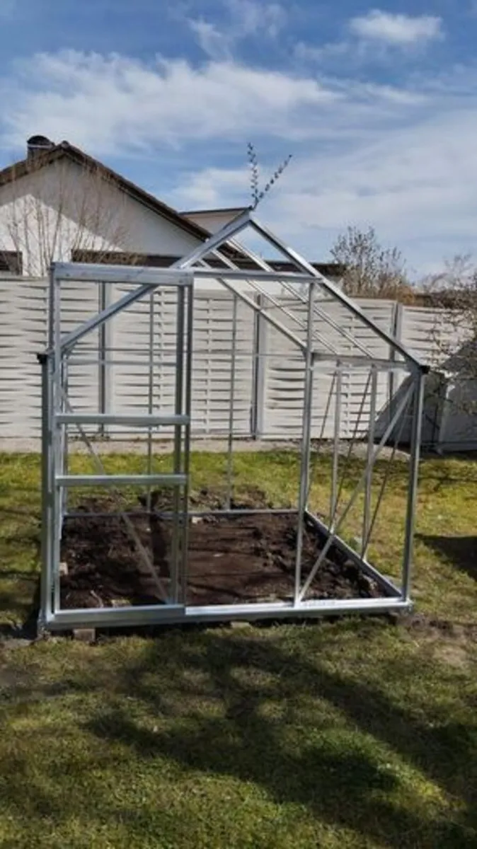 Aluminium Greenhouse 4.75m² 8.2 x 6.2 x 6.4 ft - Image 4