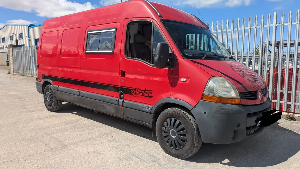 Renault Master camper - Image 1