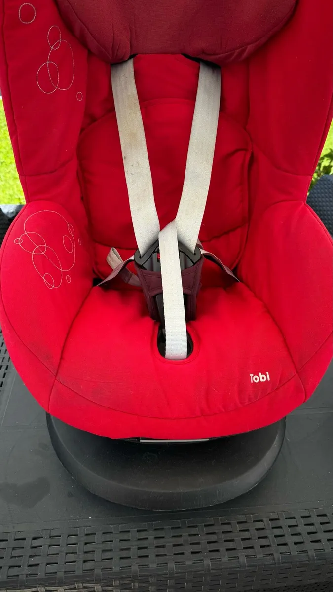 Red Maxi Cosi Tobi car seat - Image 2