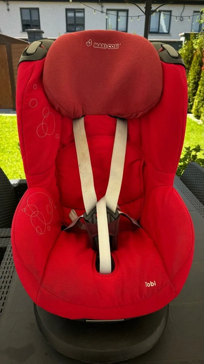 Red Maxi Cosi Tobi car seat - Image 1