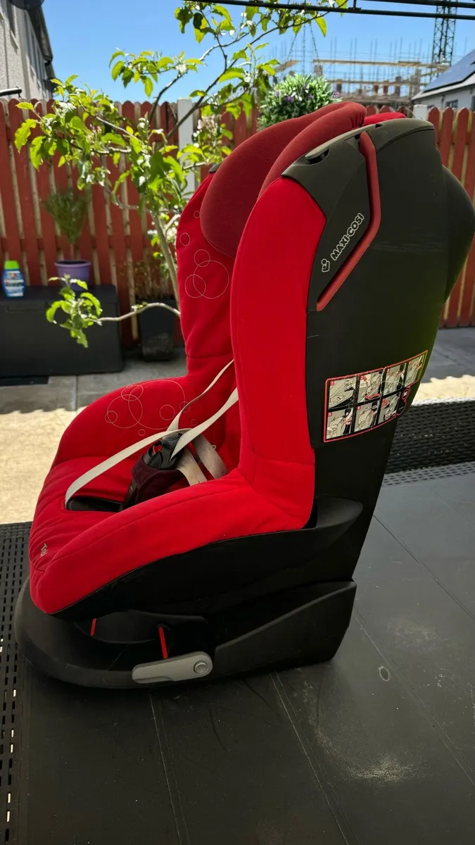Red Maxi Cosi Tobi car seat - Image 3