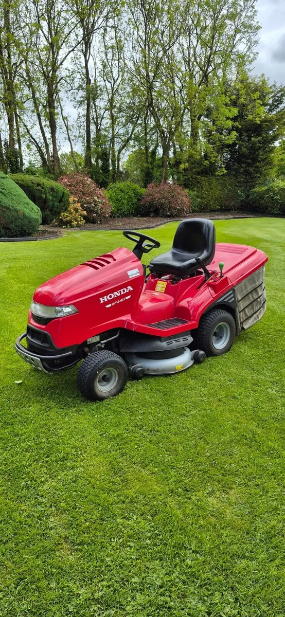 Ride on Lawn Mower - Image 1
