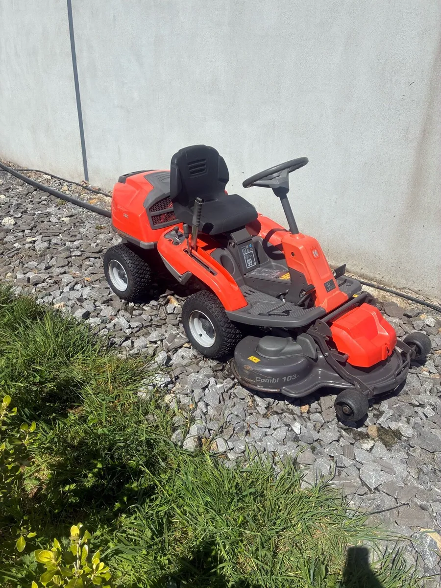 Husqvarna 214T 4x4  ride on lawnmower - Image 1