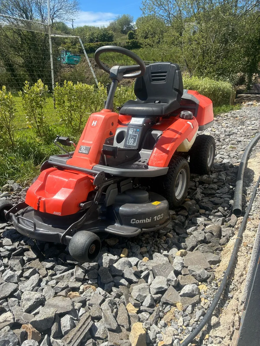 Husqvarna 214T 4x4  ride on lawnmower - Image 4