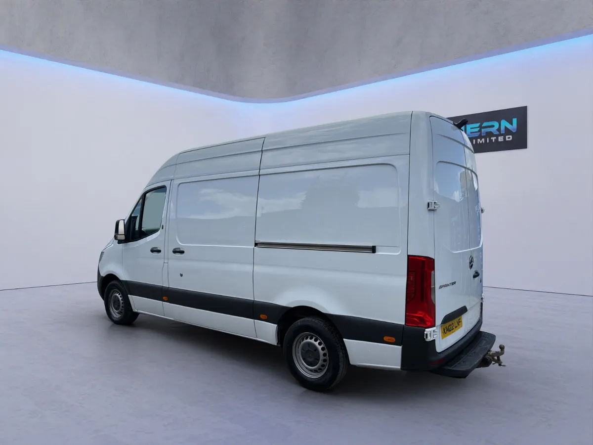 2022 Mercedes-Benz Sprinter 315 RWD - Image 4