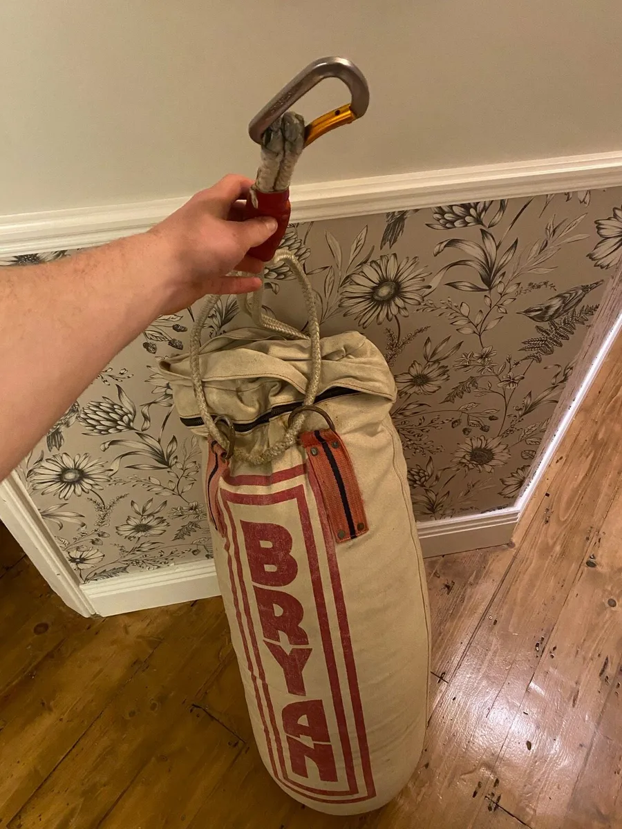 Heavy boxing bag - Image 2
