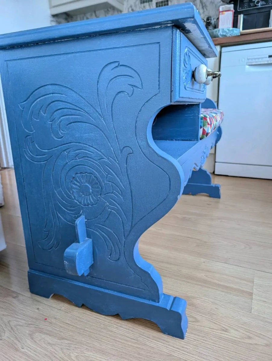 Hallway Seat - Image 2