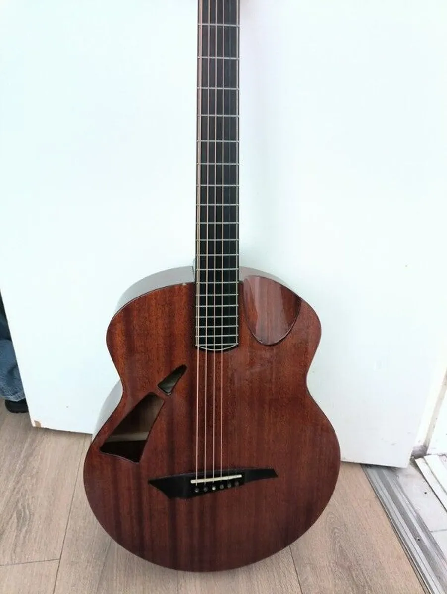 guitar - Image 3