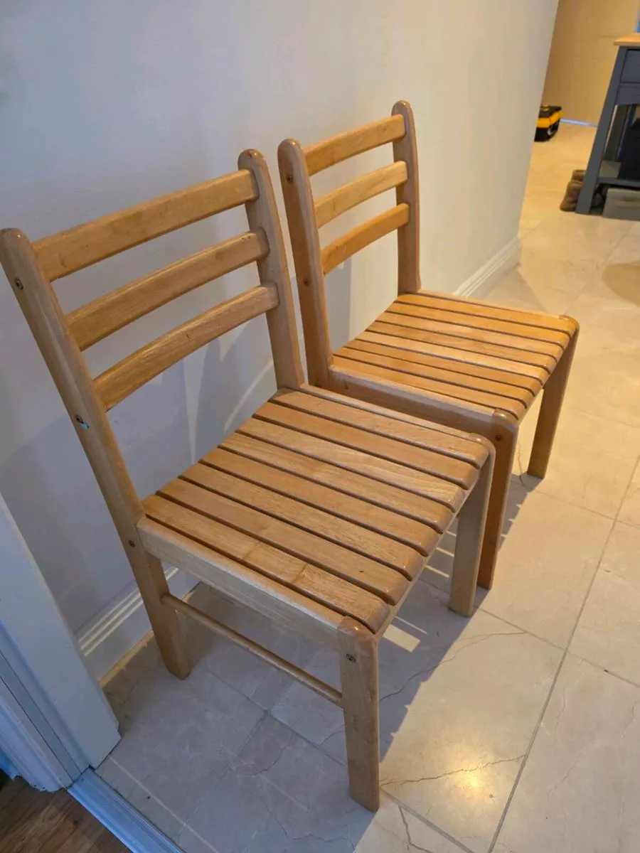 2 chairs - Image 2