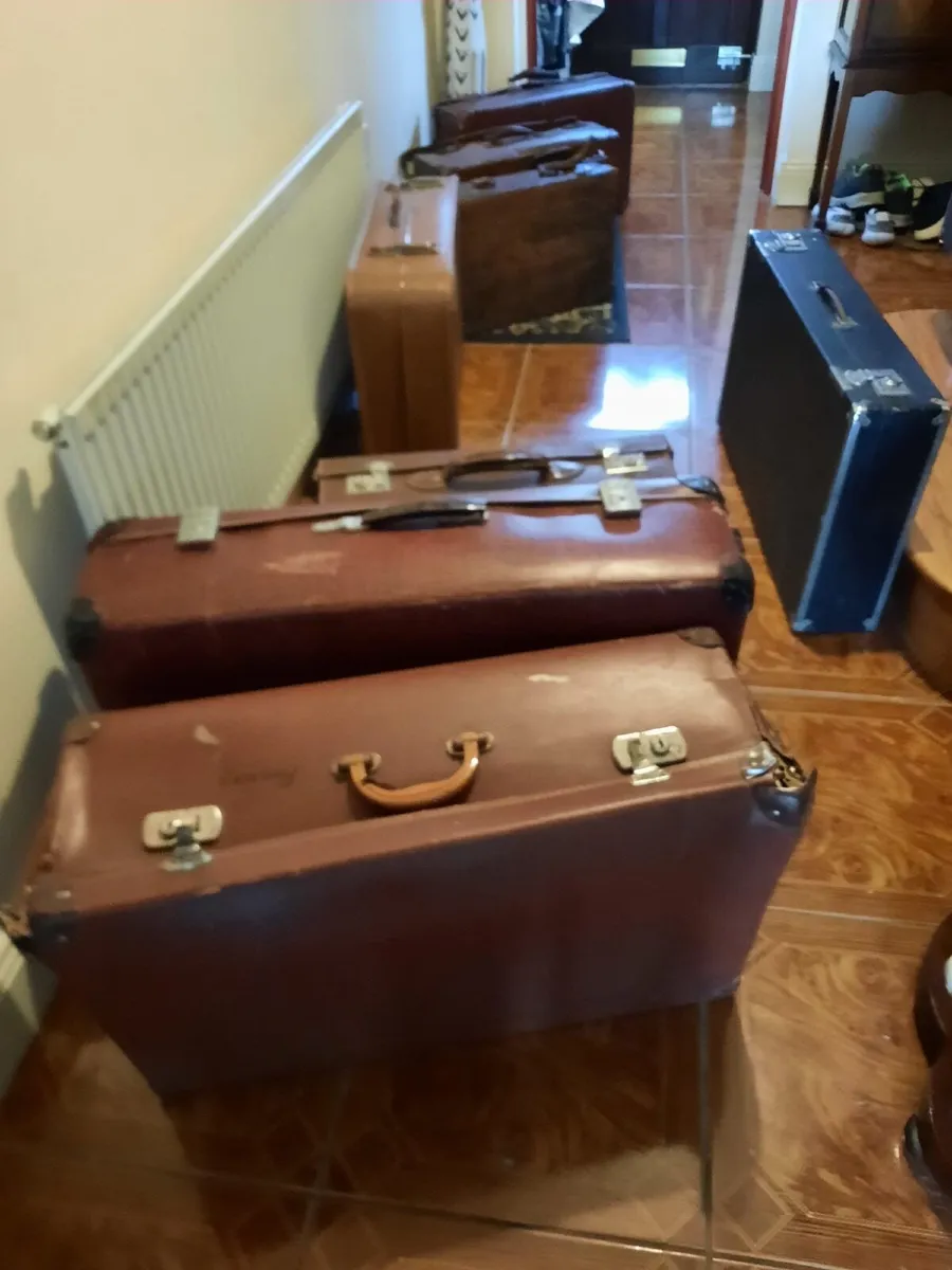 Vintage suitcases - Image 3