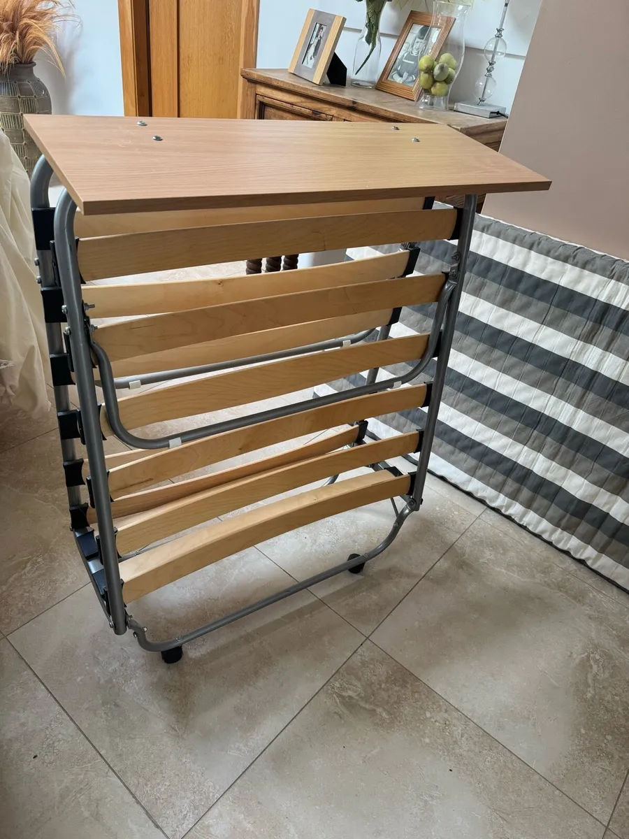 A CAMPING BED - Image 2