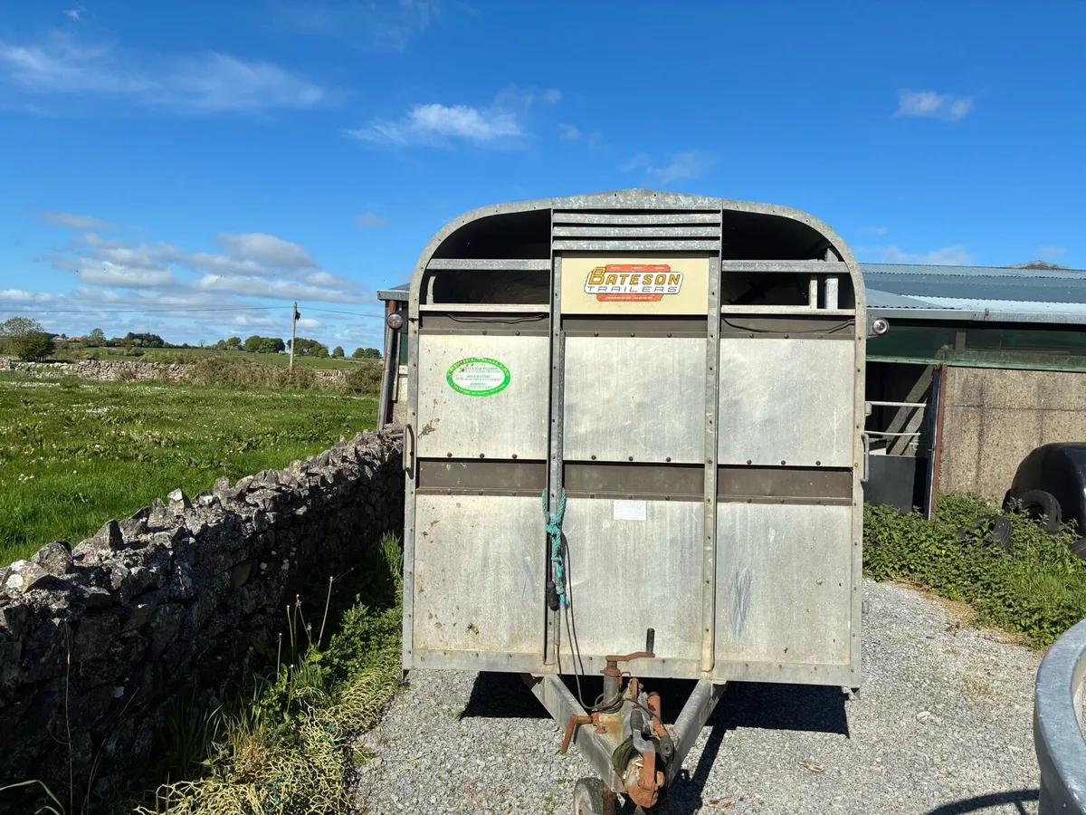 Trailers - Image 2