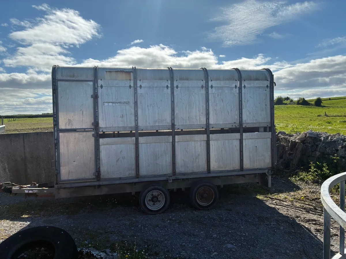 Trailers - Image 3