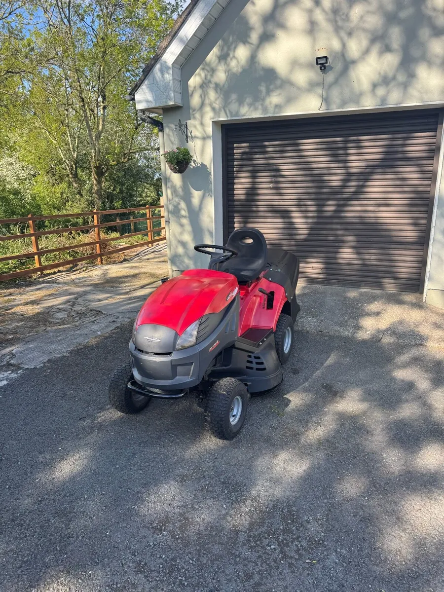 Ride on mower - Image 1