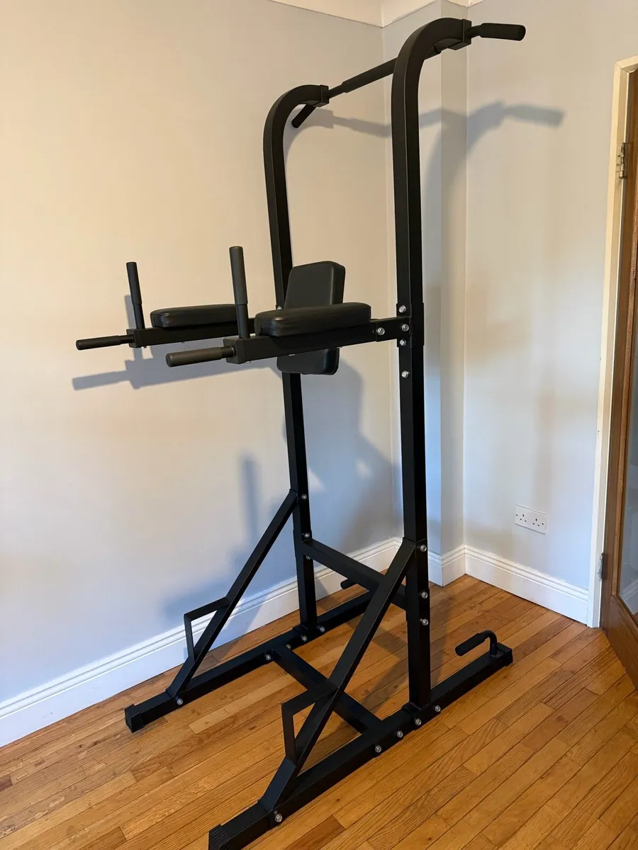 Pull up/dip tower - Image 1