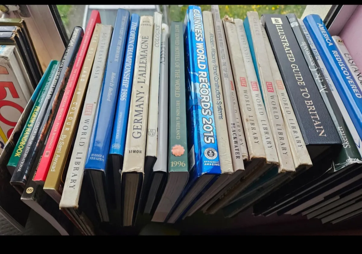 Huge Amount of Books - Image 2