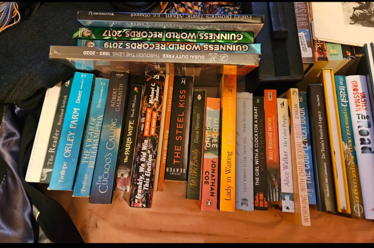 Huge Amount of Books - Image 4