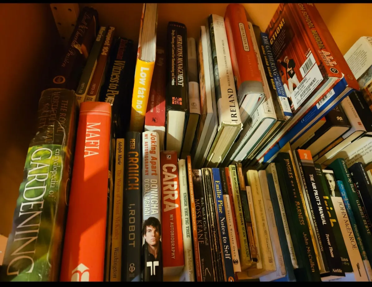 Huge Amount of Books - Image 3