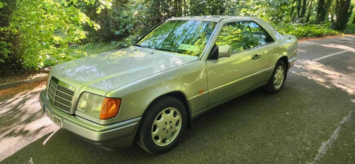 Mercedes C124 E220 - Image 4