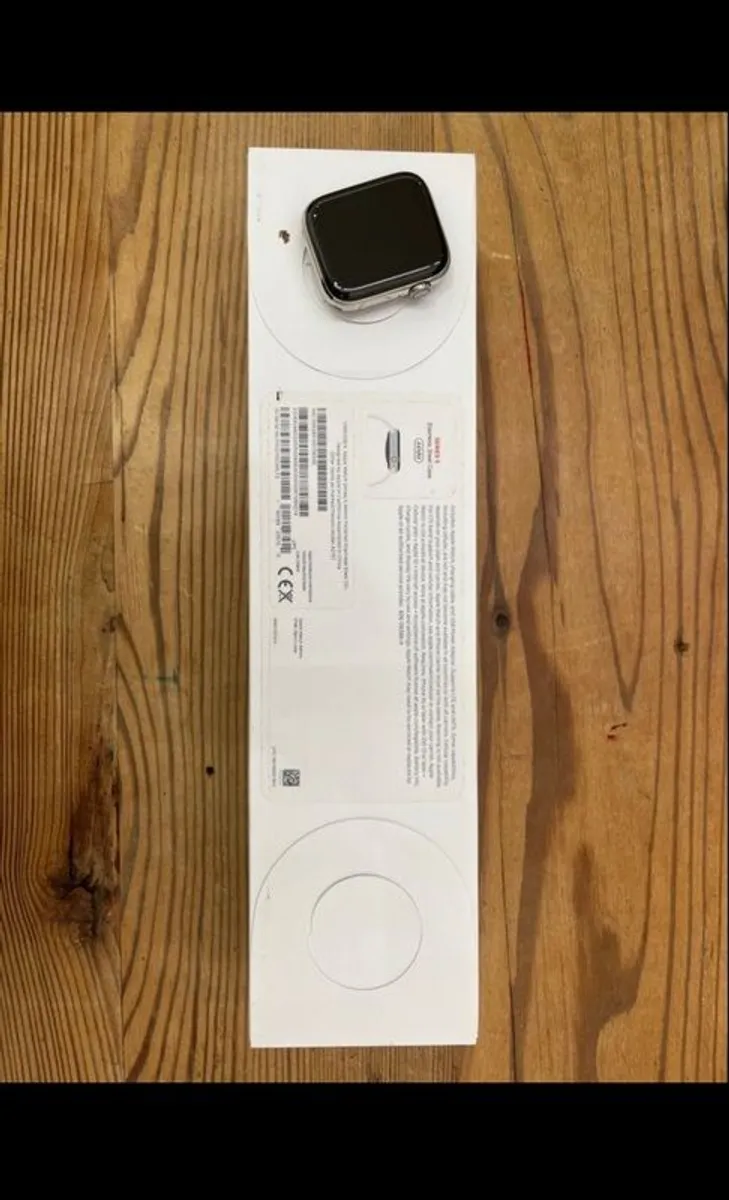 Apple Watch Series 5 stainless steel 100% Battery health. - Image 3