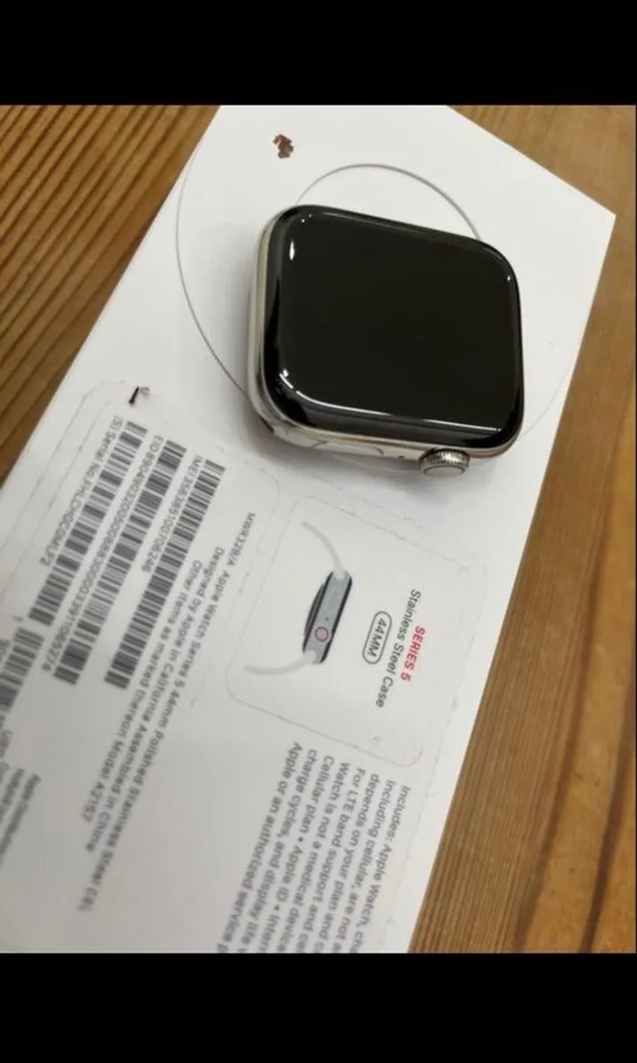 Apple Watch Series 5 stainless steel 100% Battery health. - Image 4