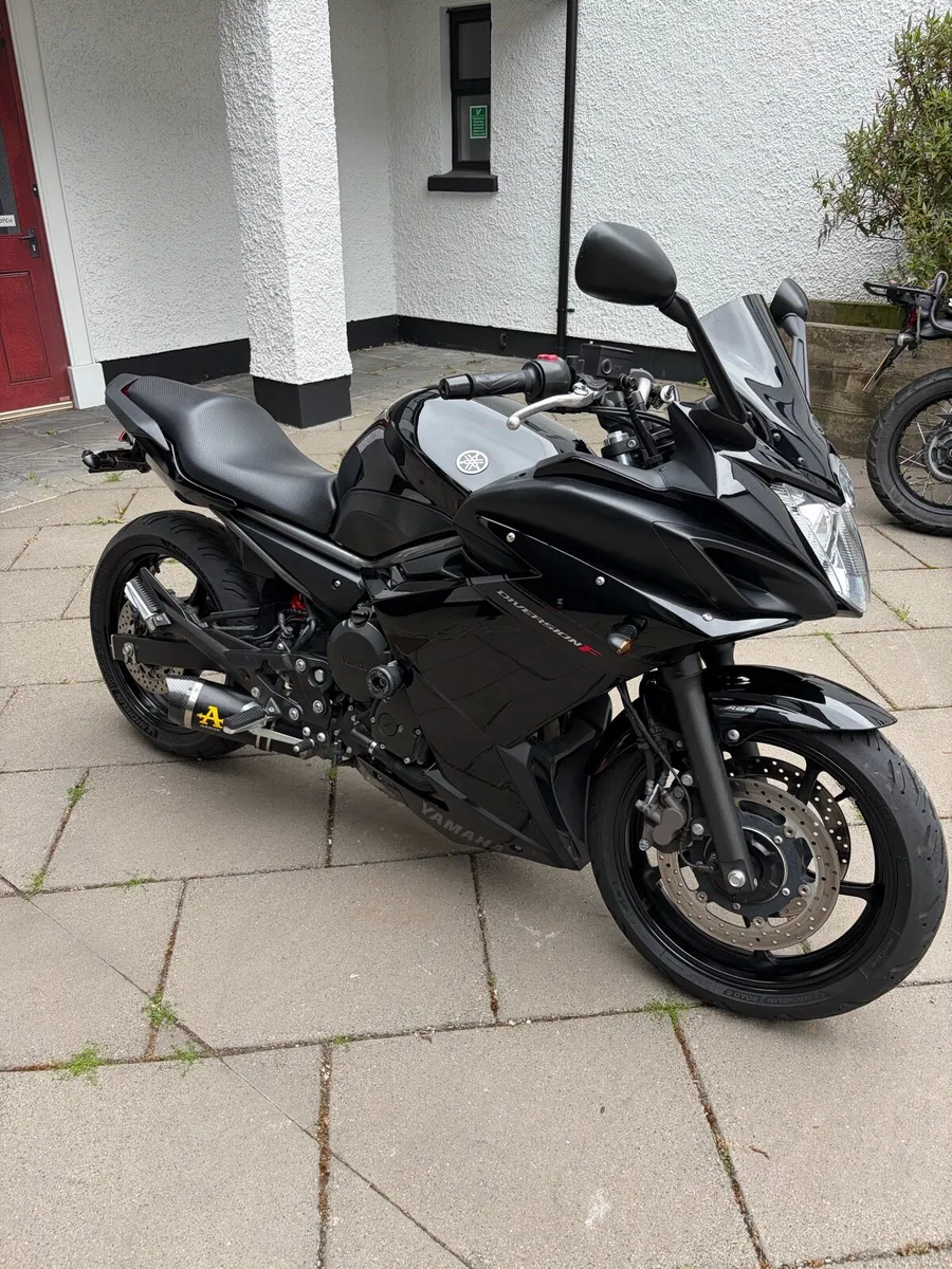 2010 Yamaha XJ6 Diversion F - Image 2
