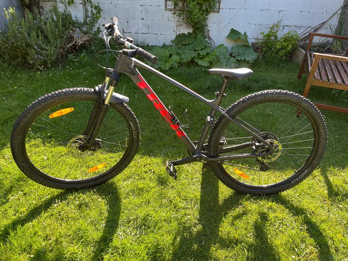 Trek Marlin 5 gen 3 mountain bike - Image 1