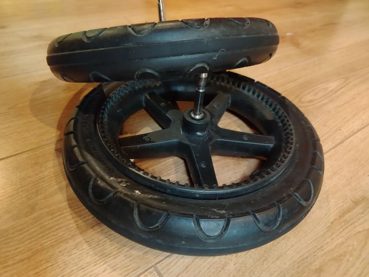 Bugaboo Cameleon 3 Rear Wheels - Image 4