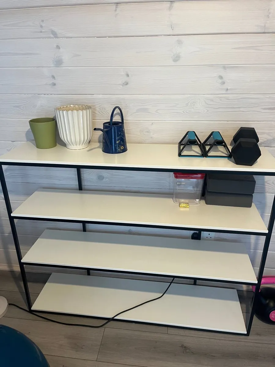 BoConcept Como shelves in white - Image 1