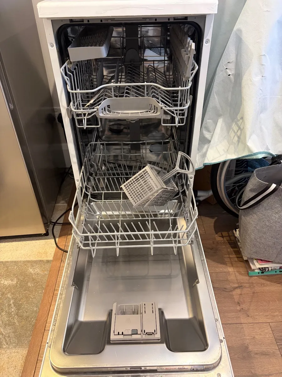 Bosch Serie 2 Dishwasher - Image 2