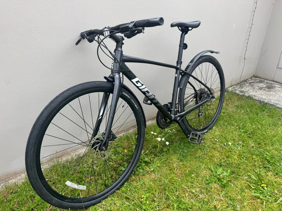 Giant escape 2 hybrid - Image 4