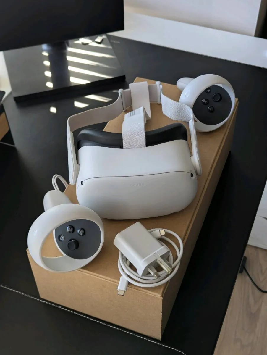Oculus Quest 2 64GB VR Headset - Image 1